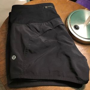 ⚡️Lululemon Black Shorts⚡️